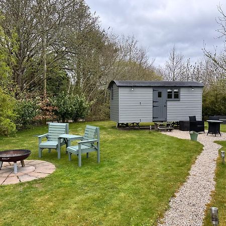 Greatwood Shepherds Hut Battle Ngoại thất bức ảnh
