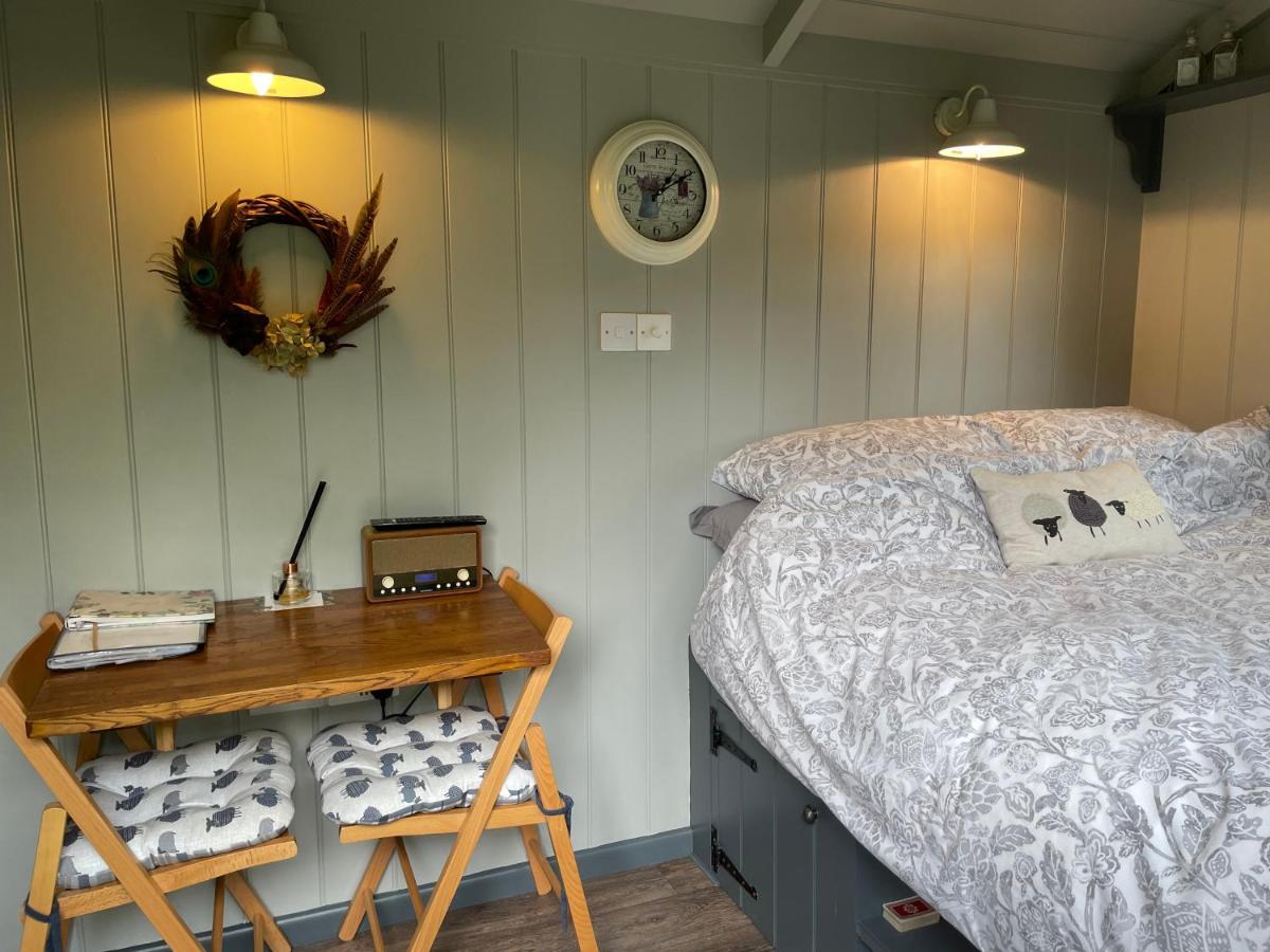 Greatwood Shepherds Hut Battle Ngoại thất bức ảnh
